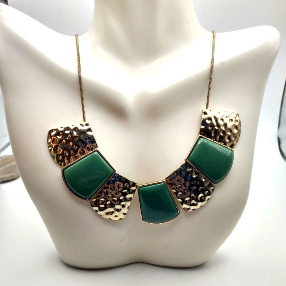 Green and silver toned hammered Pharoah statement necklace‎